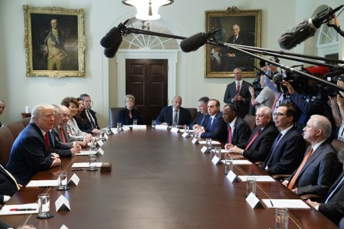 Παρελθόν και επίσημα ο Πρίμπους: Ορκίστηκε ο νέος προσωπάρχης, Τζον Κέλι [εικόνες] | iefimerida.gr 1