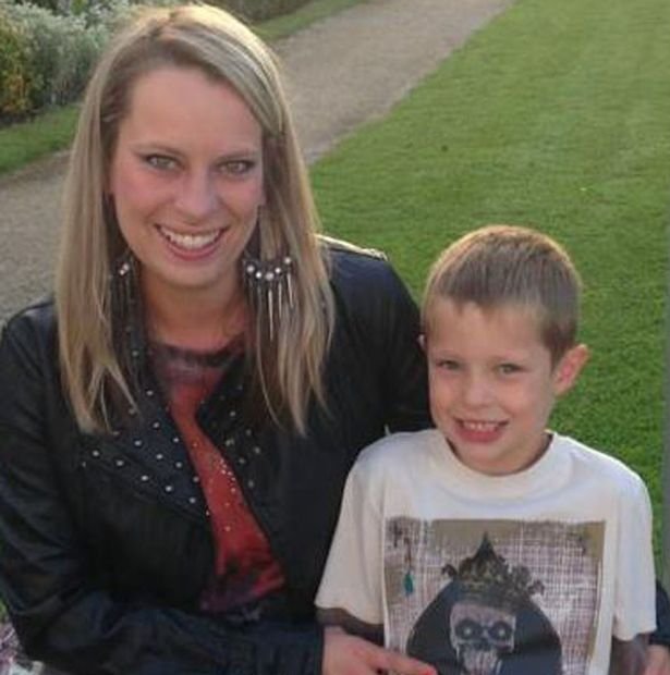 Είδε τον μοναχογιό της να καίγεται ζωντανός -Δύο εβδομάδες μετά, αυτοκτόνησε [εικόνες] | iefimerida.gr 0