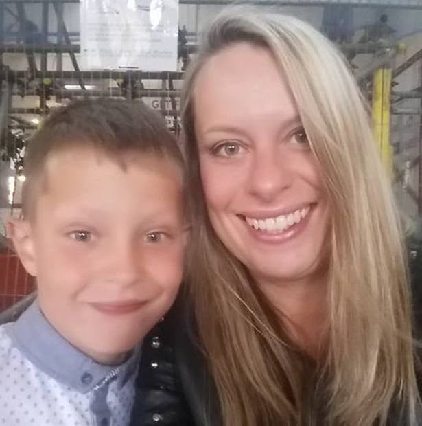 Είδε τον μοναχογιό της να καίγεται ζωντανός -Δύο εβδομάδες μετά, αυτοκτόνησε [εικόνες] | iefimerida.gr 1