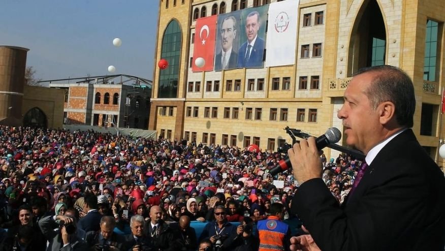 Ο Ερντογάν δίπλα-δίπλα στις φωτό με τον Κεμάλ -Ιστορική στροφή στην Τουρκία [εικόνες] | iefimerida.gr 2