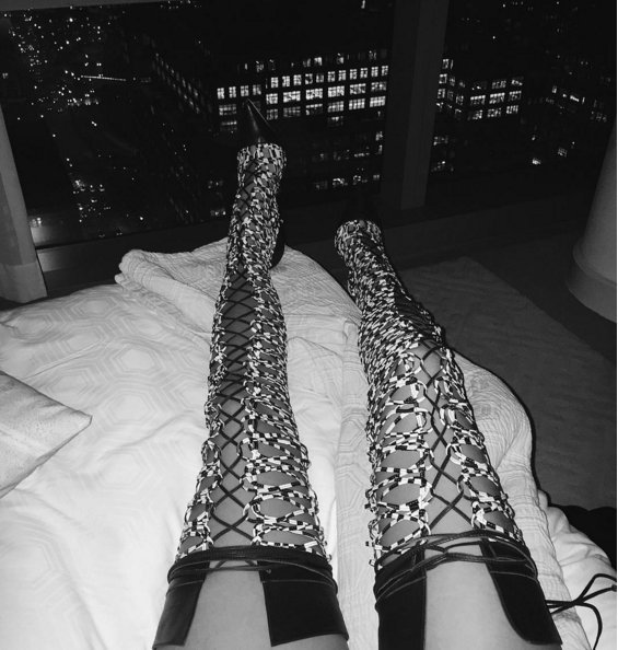 Ο ορισμός τού «ατέλειωτα πόδια» -Η Κένταλ Τζένερ εντυπωσιάζει [εικόνες] | iefimerida.gr 11