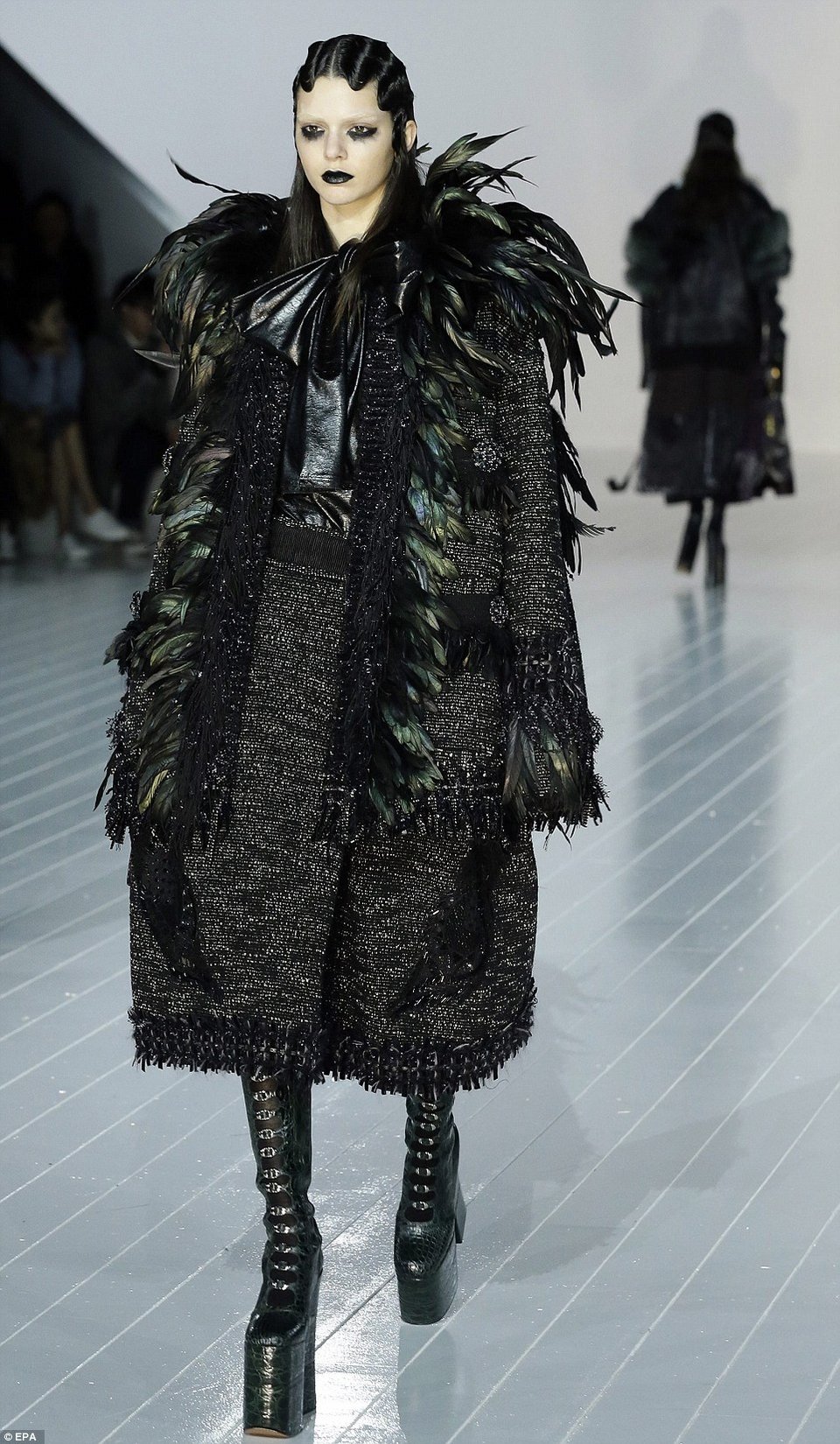 Η Lady Gaga έγινε και μοντέλο -Ανέβηκε στην πασαρέλα για τον Marc Jacobs [εικόνες] | iefimerida.gr 6