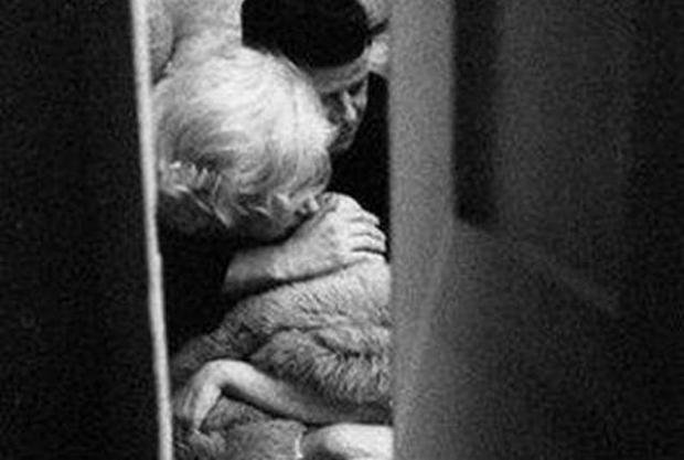 Πωλείται το μυθικό φόρεμα της Μέριλιν από τα γενέθλια του Κένεντι -Τιμή ρεκόρ [εικόνες] | iefimerida.gr 6