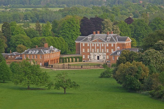 Η Μέι «στριμώχνει» τον Μπόρις Τζόνσον: Τον αναγκάζει να μοιραστεί την έπαυλη του ΥΠΕΞ [εικόνες] | iefimerida.gr 0