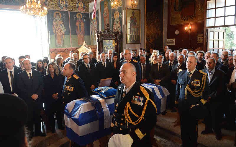 Πάτρα: Το τελευταίο αντίο στον Κωστή Στεφανόπουλο [εικόνες &amp; βίντεο] | iefimerida.gr 5