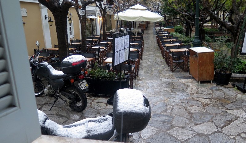 Ο λόφος του Λυκαβηττού στα λευκά, η Ακρόπολη σε άσπρο φόντο! Εντυπωσιακές φωτογραφίες από το κέντρο της Αθήνας [εικόνες] | iefimerida.gr 14