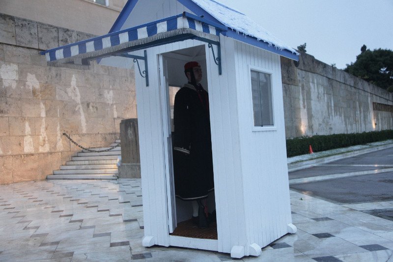 Ο λόφος του Λυκαβηττού στα λευκά, η Ακρόπολη σε άσπρο φόντο! Εντυπωσιακές φωτογραφίες από το κέντρο της Αθήνας [εικόνες] | iefimerida.gr 1