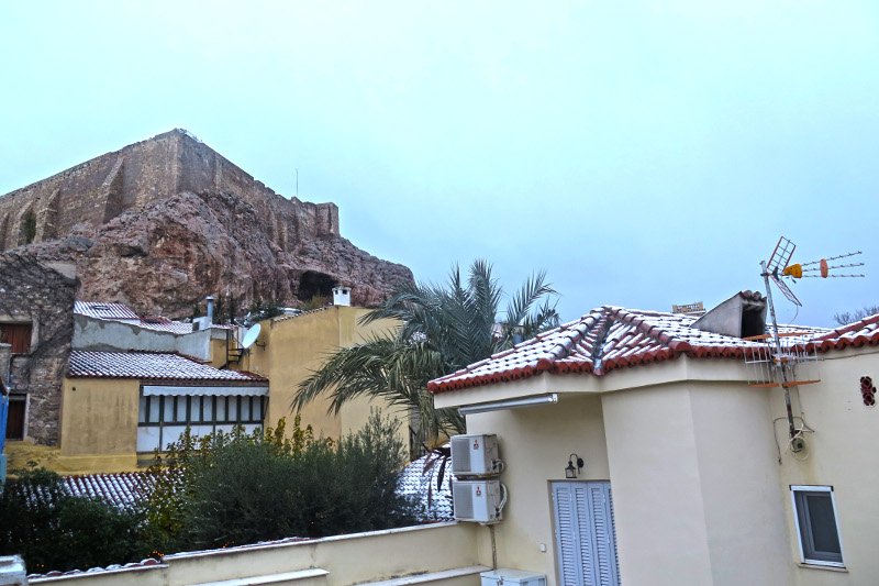 Ο λόφος του Λυκαβηττού στα λευκά, η Ακρόπολη σε άσπρο φόντο! Εντυπωσιακές φωτογραφίες από το κέντρο της Αθήνας [εικόνες] | iefimerida.gr 15