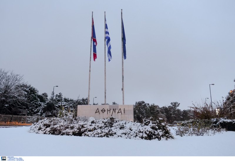 Ο λόφος του Λυκαβηττού στα λευκά, η Ακρόπολη σε άσπρο φόντο! Εντυπωσιακές φωτογραφίες από το κέντρο της Αθήνας [εικόνες] | iefimerida.gr 19