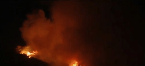 Νύχτα αγωνίας για τους κατοίκους: Σε πύρινο κλοιό η Κερατέα [εικόνες] | iefimerida.gr 0