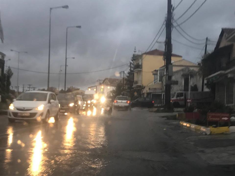 Πλημμύρες και κατολισθήσεις στην Κέρκυρα από την έντονη νεροποντή [εικόνες] | iefimerida.gr 6