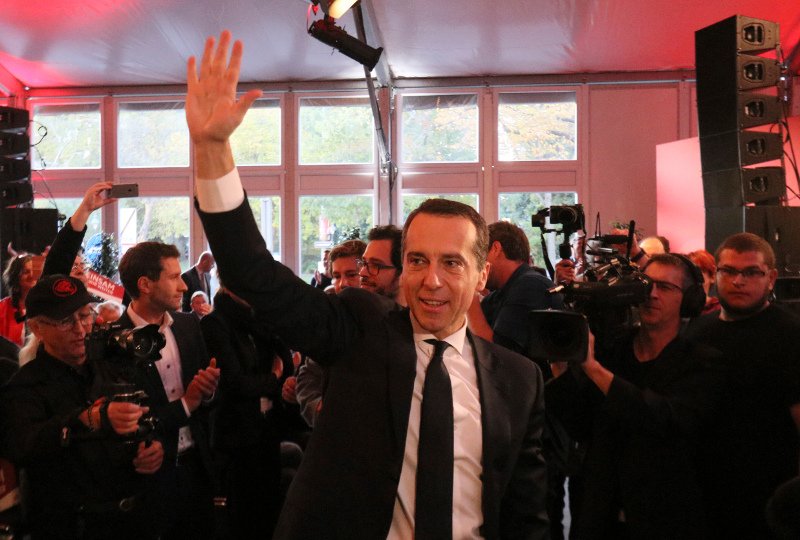 Εκλογές στην Αυστρία: Προς δεξιά στροφή με νίκη του 31χρονου Σεμπάστιαν Κουρτς | iefimerida.gr 1