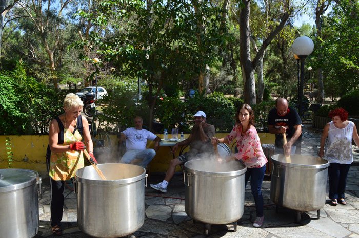 Αναβιώνει το «Κεσκέκι» στην Καισαριανή [εικόνες] | iefimerida.gr 1