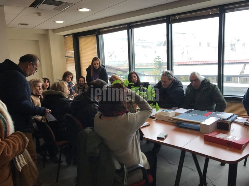 Διαμαρτυρία εκπαιδευτικών για τα δικαιώματα των μαθητών με αναπηρία [εικόνες] | iefimerida.gr 2