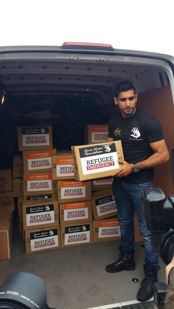 Σταρ της πυγμαχίας έρχεται στην Ελλάδα για τους πρόσφυγες -Φέρνει ρούχα και τρόφιμα [εικόνες & βίντεο] | iefimerida.gr 0