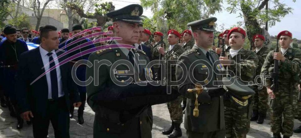 Αβάσταχτη οδύνη στην κηδεία του υποστράτηγου Γ. Τζανιδάκη [εικόνες] | iefimerida.gr 18