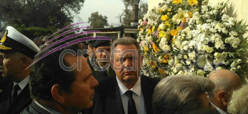 Αβάσταχτη οδύνη στην κηδεία του υποστράτηγου Γ. Τζανιδάκη [εικόνες] | iefimerida.gr 14