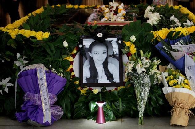 Συγκλονίζει η αυτοθυσία εγκύου: Αρνήθηκε χημειοθεραπεία - Εσωσε τον αγέννητο γιο της [εικόνες] | iefimerida.gr 0