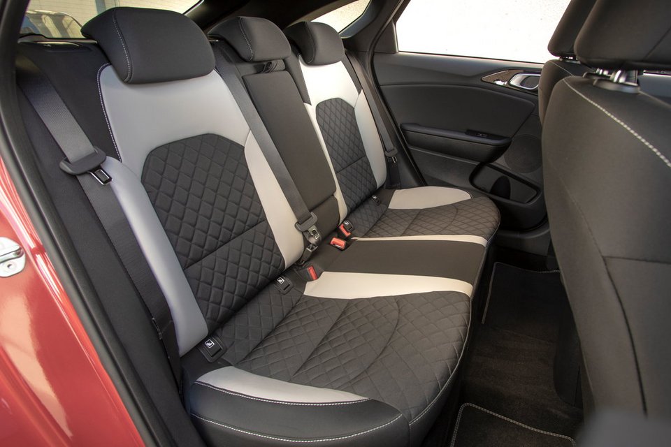 To shooting brake Kia ProCeed έχει ενδιαφέρον | iefimerida.gr 5