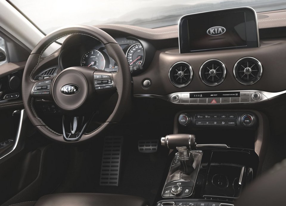 Το εντυπωσιακό Gran Turismo της Kia, το Stinger, ξεκινά από 50.000 ευρώ | iefimerida.gr 3
