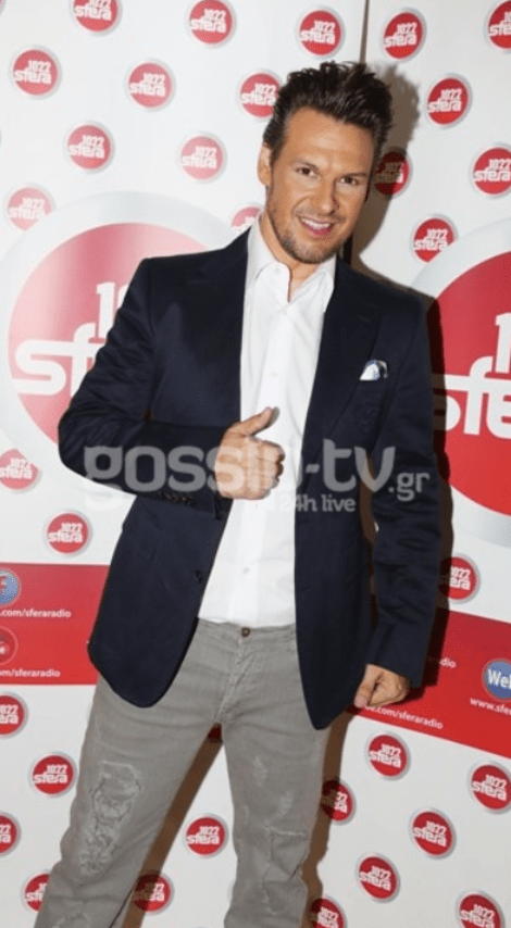 Αγνώριστος ο Πάνος Κιάμος -Φανερά αδυνατισμένος και με νέο λουκ [εικόνες] | iefimerida.gr 1