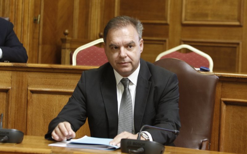 Τέλος ο Λιαργκόβας που προβλέπει «λιτότητα και το 2018» | iefimerida.gr 0