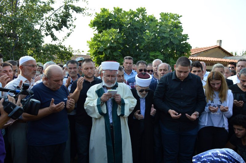 Θρήνος στην κηδεία του Ελληνα ήρωα που σκοτώθηκε στην επίθεση του Μονάχου [εικόνες]  | iefimerida.gr 3