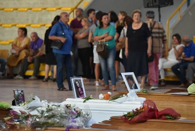 Ιταλία: Εθνικό πένθος για τους 281 νεκρούς από τον ισχυρό σεισμό | iefimerida.gr 6