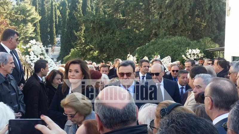Πλήθος κόσμου στο τελευταίο αντίο στη Βάσω Μεϊμαράκη -Ολη η ΝΔ στην κηδεία [εικόνες] | iefimerida.gr 27