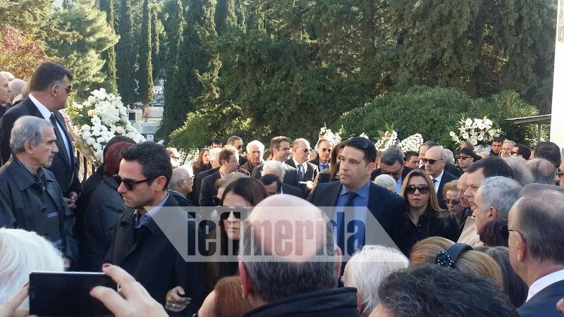 Πλήθος κόσμου στο τελευταίο αντίο στη Βάσω Μεϊμαράκη -Ολη η ΝΔ στην κηδεία [εικόνες] | iefimerida.gr 26
