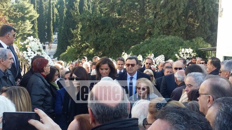 Πλήθος κόσμου στο τελευταίο αντίο στη Βάσω Μεϊμαράκη -Ολη η ΝΔ στην κηδεία [εικόνες] | iefimerida.gr 25