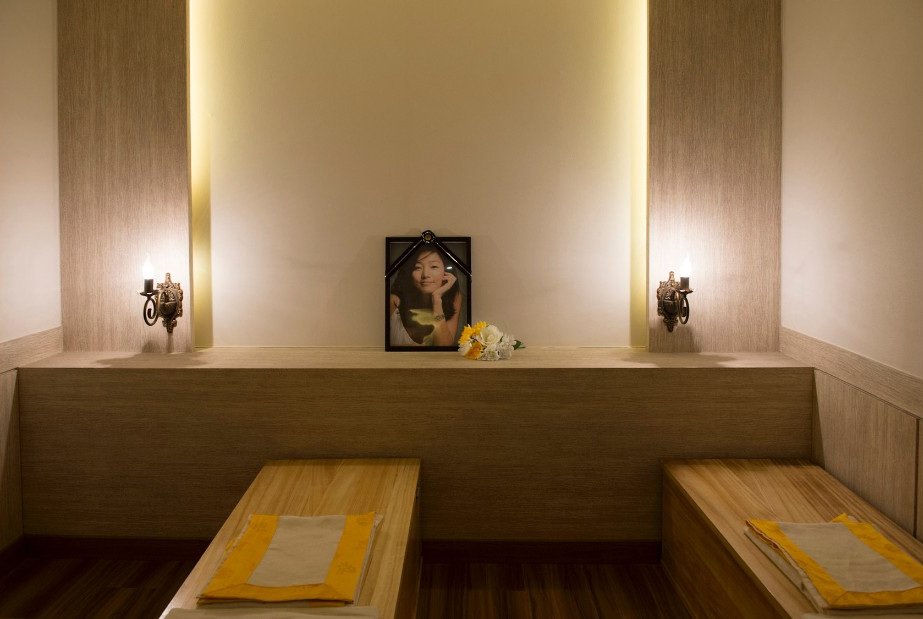 Πηγαίνουν ζωντανοί στην κηδεία τους -Μία περίεργη «θεραπεία» για την κατάθλιψη και το άγχος [εικόνες] | iefimerida.gr 0