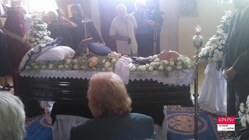 Κρήτη: Κηδεύτηκε ο Στυλιανός Παττακός, παρουσία στελεχών της Χρυσής Αυγής [εικόνες] | iefimerida.gr 1