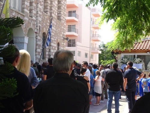 Θρήνος στην κηδεία του 11χρονου Μάριου [εικόνες] | iefimerida.gr 2