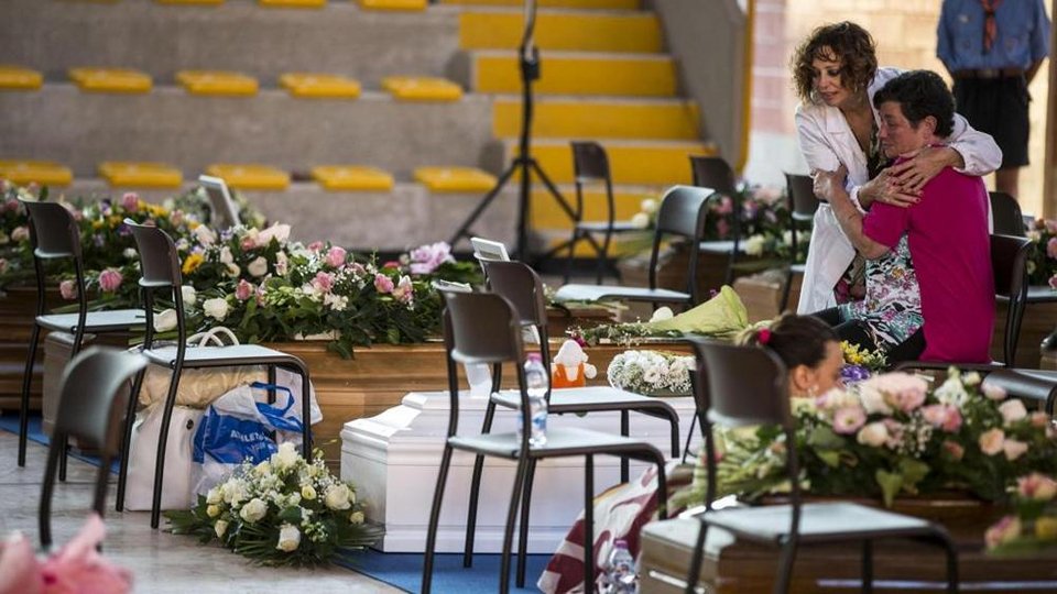 Ιταλία: Εθνικό πένθος για τους 281 νεκρούς από τον ισχυρό σεισμό | iefimerida.gr 3