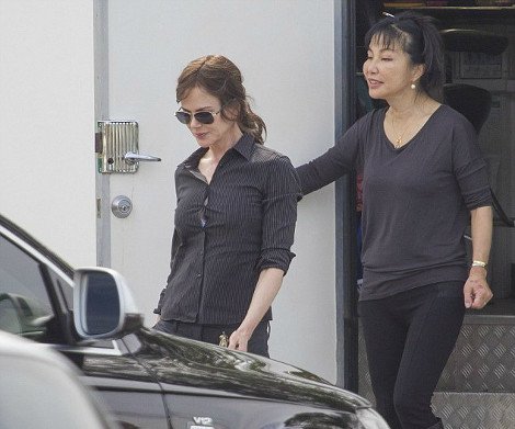 Το νέο λουκ της Νικόλ Κίντμαν δεν την κολακεύει -Εγινε μελαχρινή [εικόνες] | iefimerida.gr 2