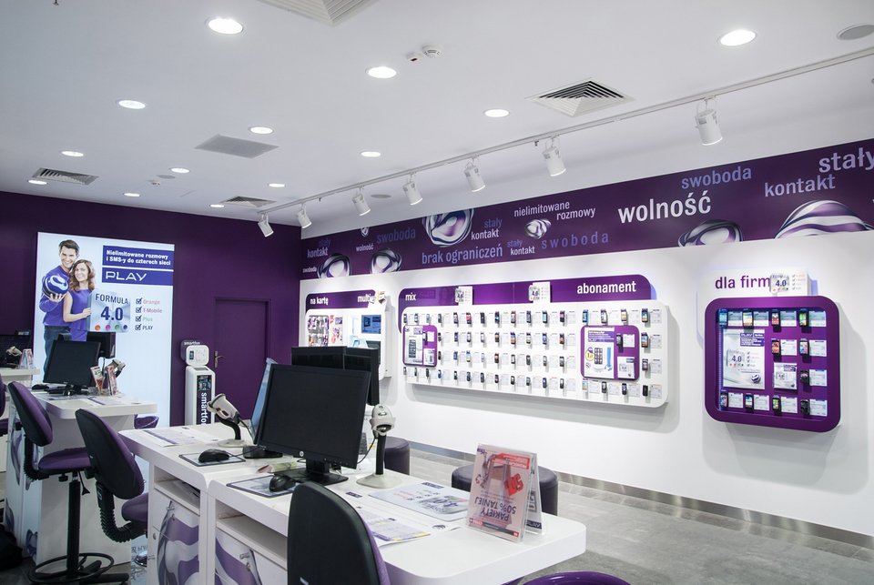 Η πολωνική εταιρεία κινητής τηλεφωνίας Play ισχυροποιεί την παρουσία της στην πολωνική αγορά  | iefimerida.gr 1