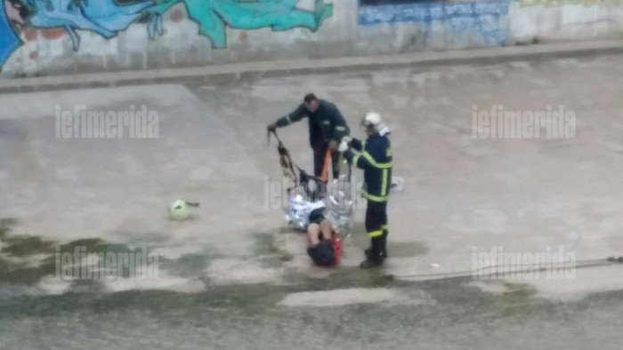 Νεαρό ζευγάρι «βούτηξε» στον Κηφισό -Μυστήριο το πώς βρέθηκε εκεί [εικόνες] | iefimerida.gr 0