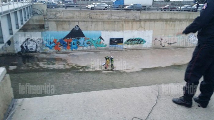 Νεαρό ζευγάρι «βούτηξε» στον Κηφισό -Μυστήριο το πώς βρέθηκε εκεί [εικόνες] | iefimerida.gr 1