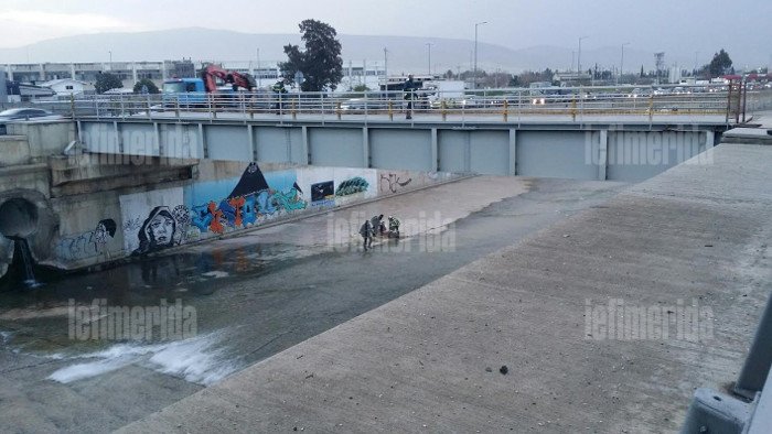 Νεαρό ζευγάρι «βούτηξε» στον Κηφισό -Μυστήριο το πώς βρέθηκε εκεί [εικόνες] | iefimerida.gr 2