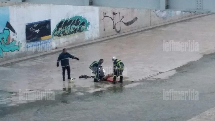 Νεαρό ζευγάρι «βούτηξε» στον Κηφισό -Μυστήριο το πώς βρέθηκε εκεί [εικόνες] | iefimerida.gr 3