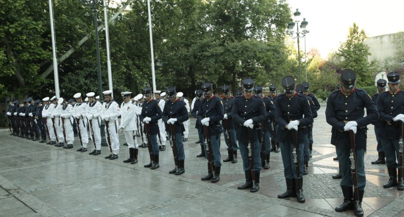 Κωνσταντίνος Μητσοτάκης: Λαϊκό προσκύνημα στη Μητρόπολη [εικόνες & βίντεο] | iefimerida.gr 2