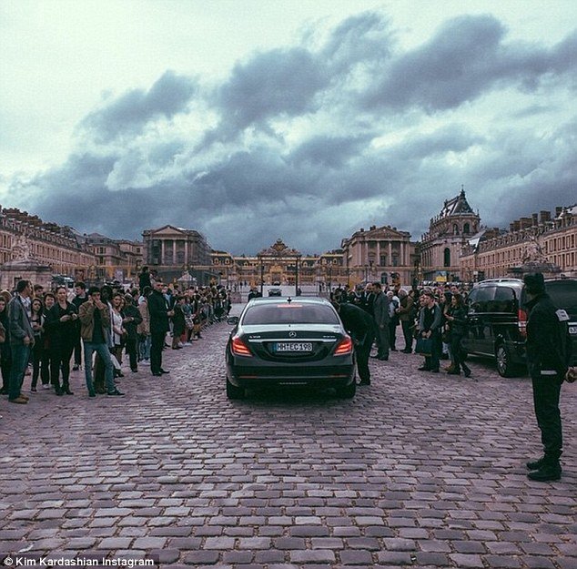 Καρντάσιαν: Ετσι γιορτάζει την επέτειο γάμου [εικόνες] | iefimerida.gr 1