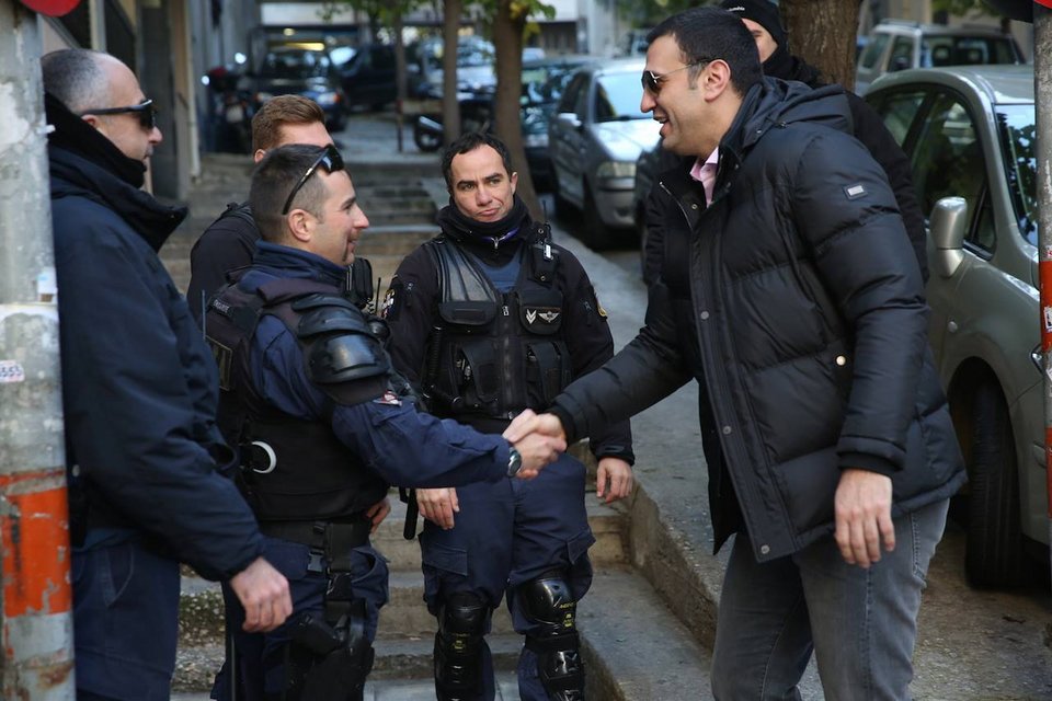 Στα Εξάρχεια ο Βασίλης Κικίλιας | iefimerida.gr 0