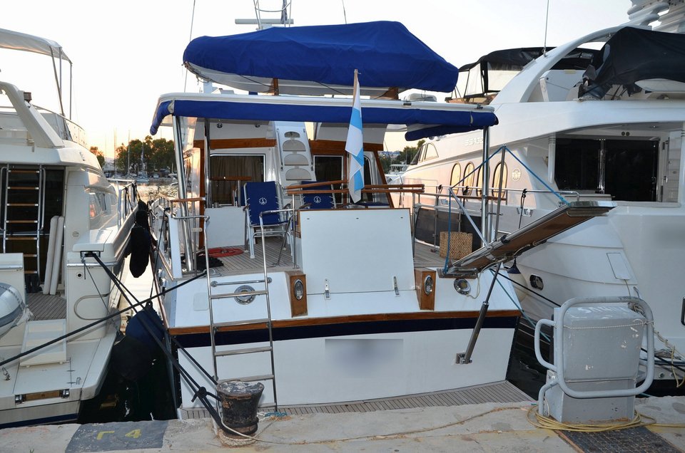 Αρχιφύλακας, τραπεζική υπάλληλος, ναυτικοί και απόστρατος του Λιμενικού σε κύκλωμα διακίνησης μεταναστών [εικόνες] | iefimerida.gr 0