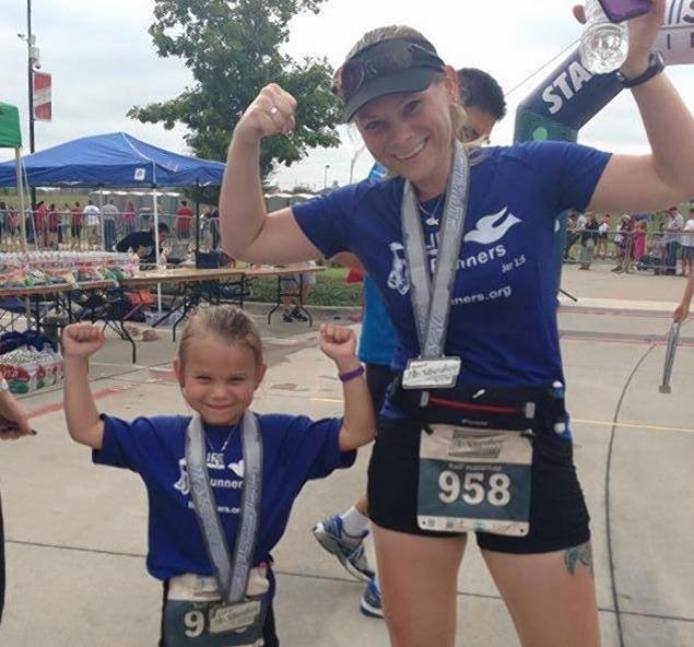 Αυτή είναι η νεότερη δρομέας-Η εξάχρονη Κίλαν Γκλάς ετοιμάζεται για τον μαραθώνιο [εικόνες] | iefimerida.gr 2