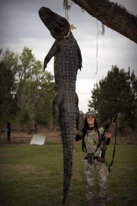 Η τηλεπαρουσιάστρια που απολαμβάνει να σκοτώνει άγρια ζώα - Kομπάζει για τα «κατορθώματά» της με φωτογραφίες στα social media [εικόνες] | iefimerida.gr 2