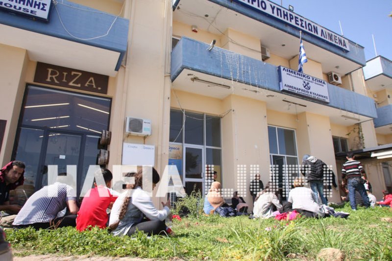 Κυλλήνη: Σε αίθουσα του Λιμενικού Ταμείου οι 66 πρόσφυγες που εντοπίστηκαν στο Ιόνιο [εικόνες] | iefimerida.gr 4