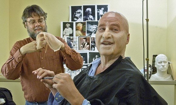 Διάσημος ηθοποιός μεταμορφώνεται σε... Μαρκ Τουέιν! [εικόνες] | iefimerida.gr 1