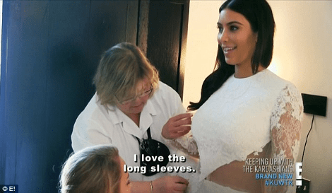 Η Κιμ Καρντάσιαν δεν ήθελε να δει κανείς ούτε το νυφικό της και τώρα δείχνει και τα εσώρουχα που φορούσε την πρώτη νύχτα του γάμου της [εικόνες] | iefimerida.gr 0